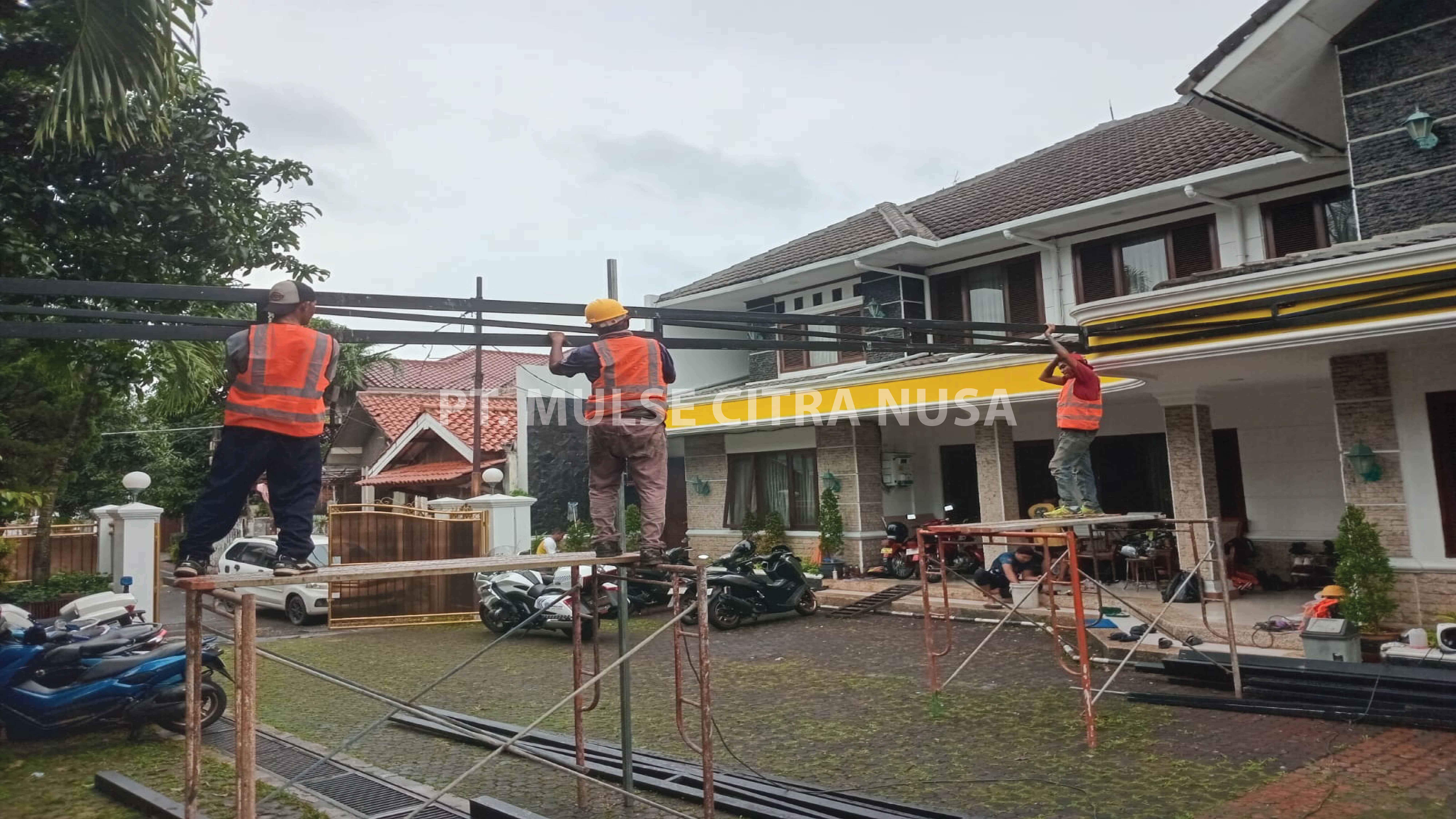 Pemasangan Kanopi Teras